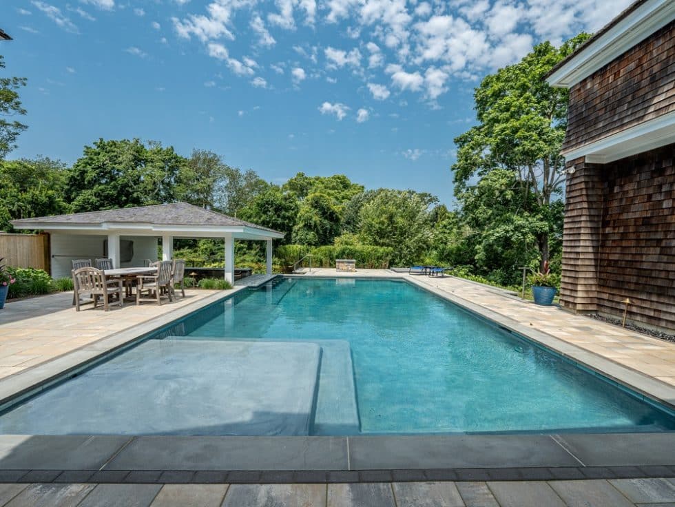 028 Custom Gunite Pools