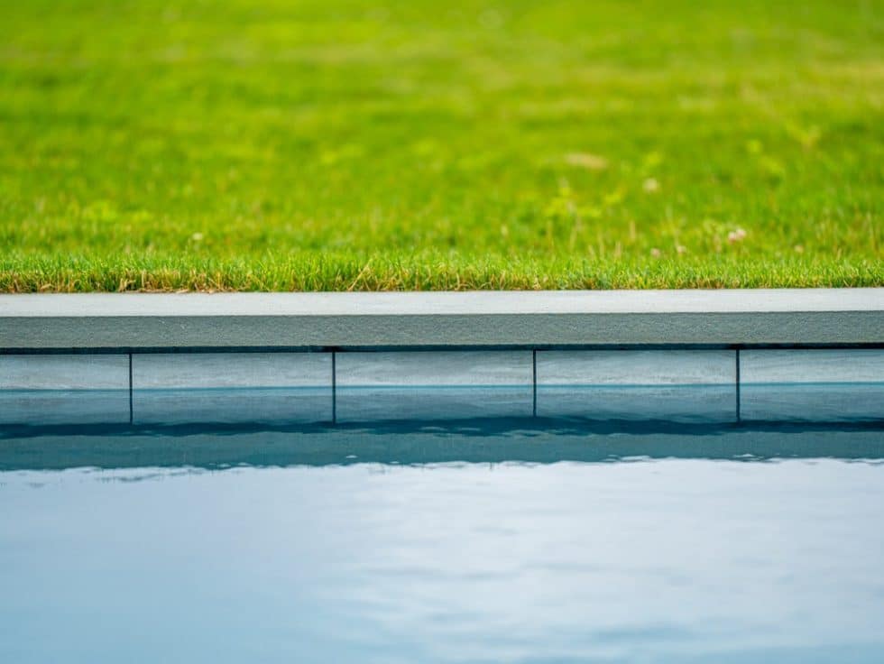 061 Custom Gunite Pools